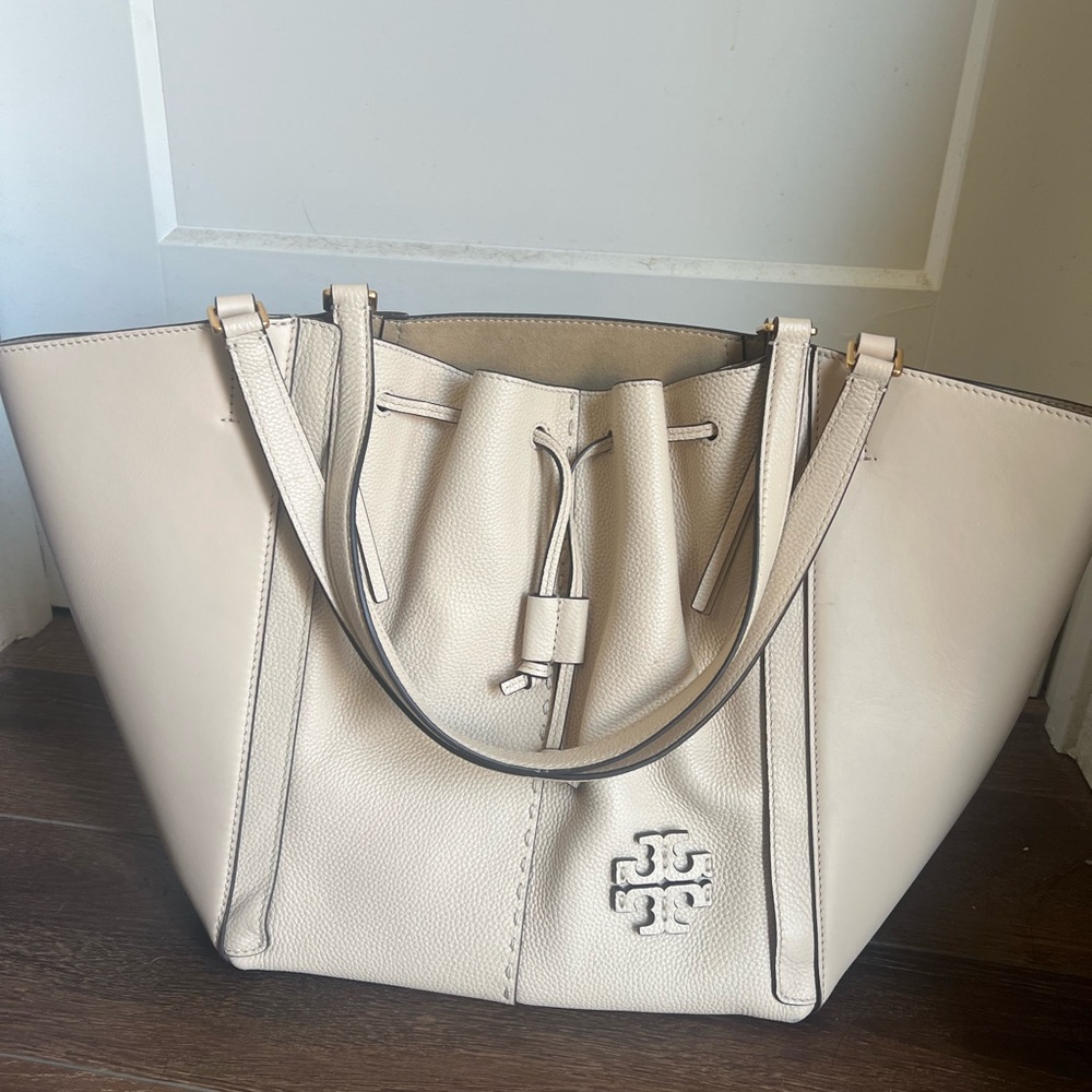 Tory Burch Cream Tote Bag Structured Leather Design